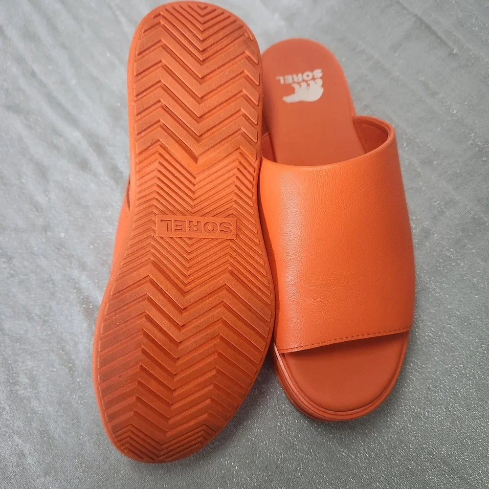 Sorel vibrant orange